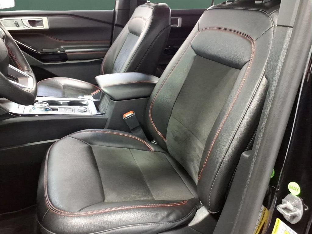 Certified 2023 Ford Explorer ST-Line AWD/4WD image 8