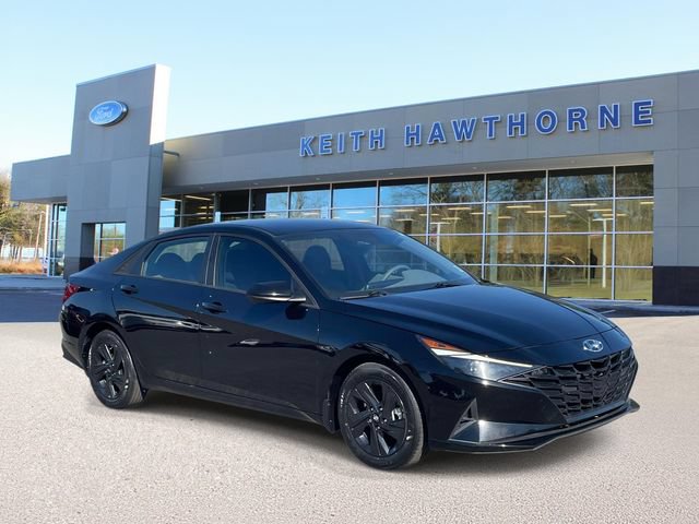 Used 2022 Hyundai Elantra Blue