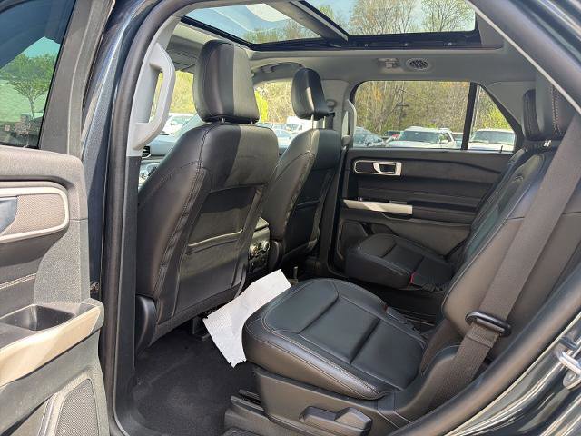 Certified 2022 Ford Explorer XLT w/ Equipment Group 202A image 25