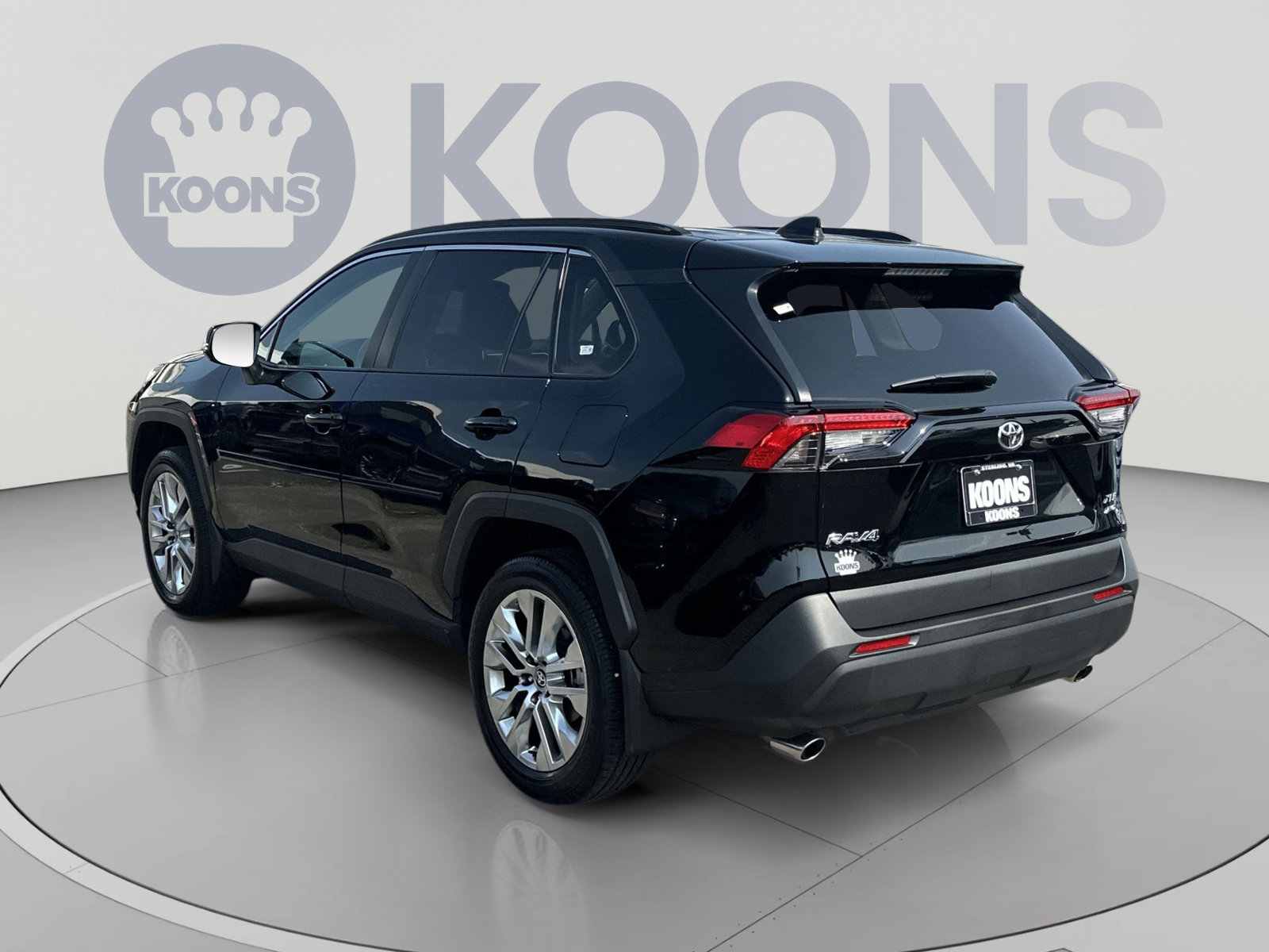 Used 2025 Toyota RAV4 XLE Premium w/ Weather Package AWD/4WD image 8