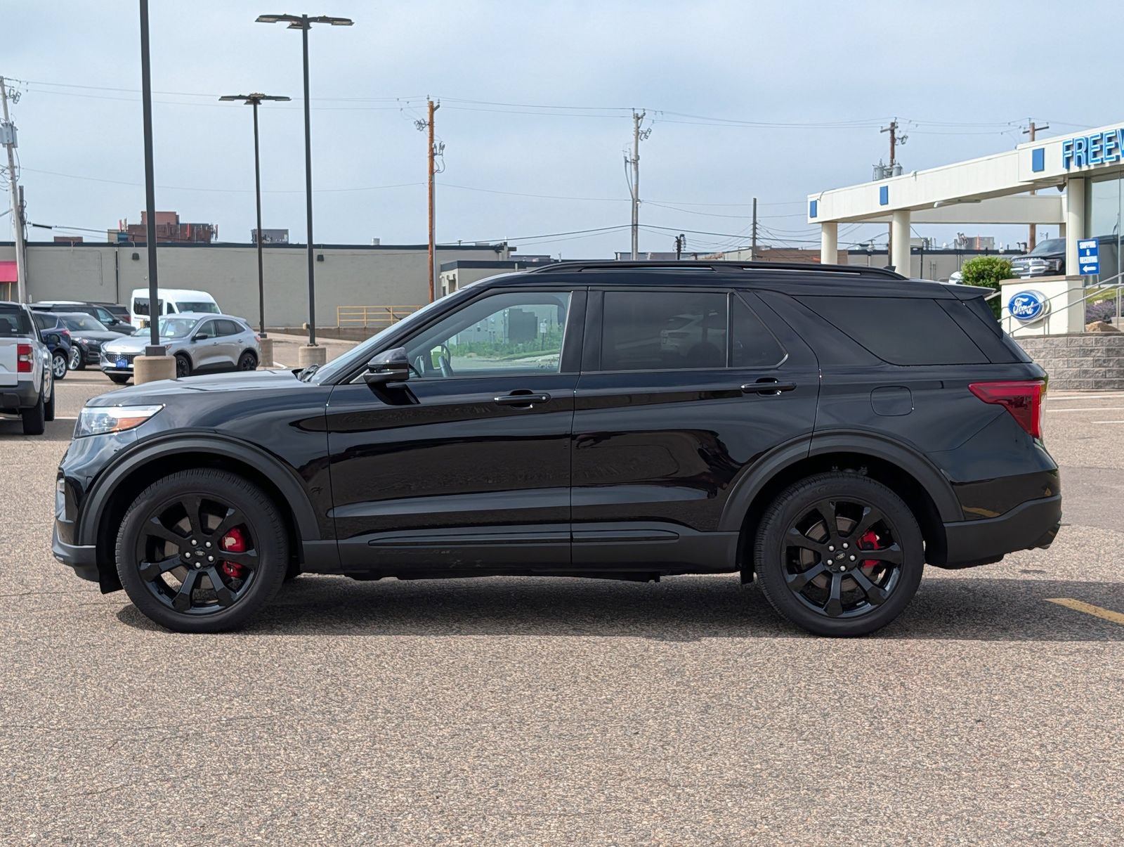Certified 2024 Ford Explorer ST w/ Equipment Group 401A AWD/4WD image 2