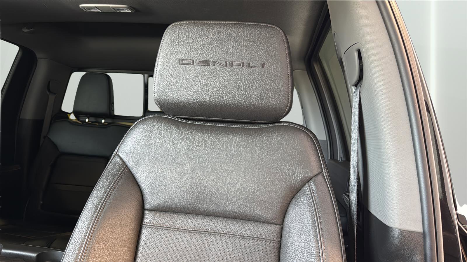 Used 2022 GMC Sierra 3500 Denali AWD/4WD image 26