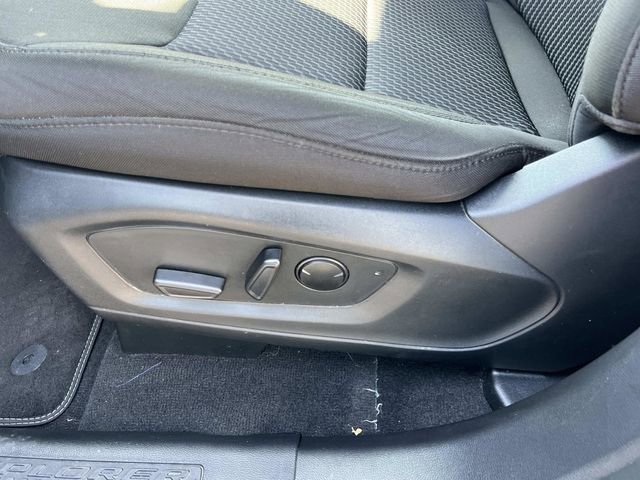 Certified 2024 Ford Explorer XLT RWD image 35