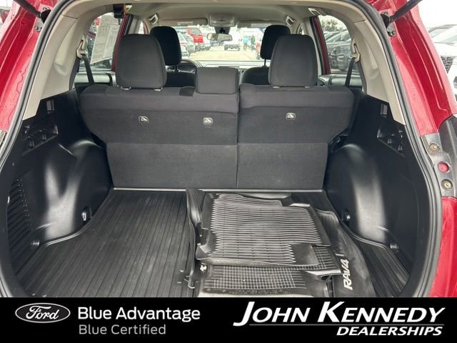 Used 2018 Toyota RAV4 LE w/ All Weather Liner Package AWD/4WD image 27
