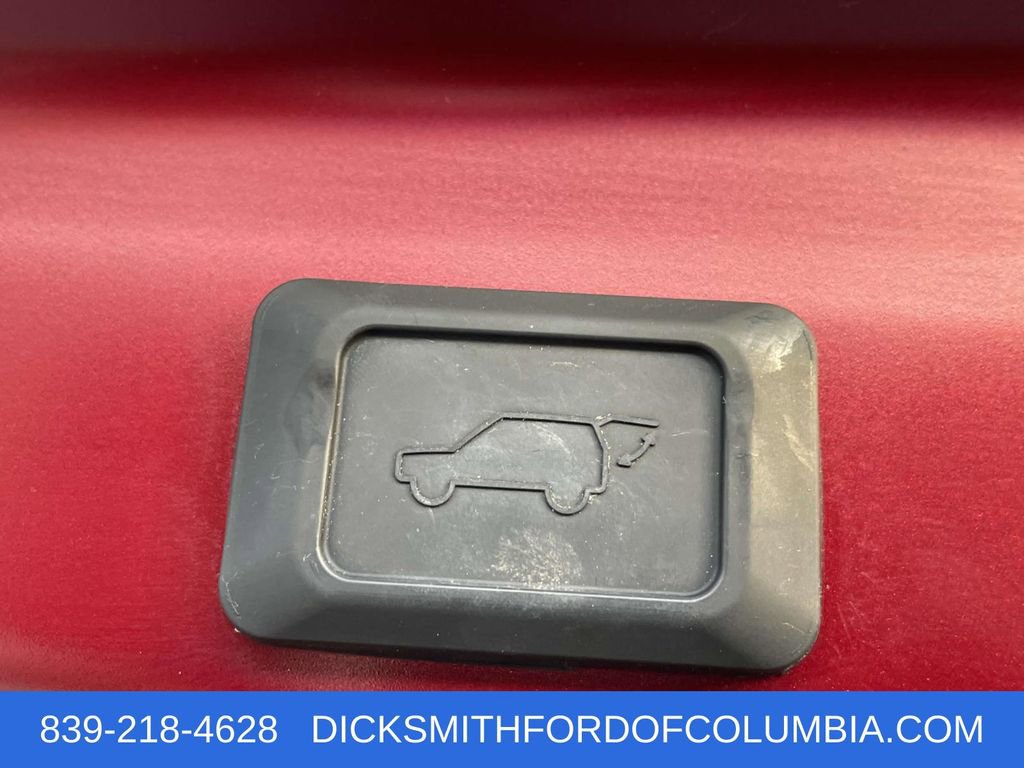 Used 2020 Toyota RAV4 XLE Premium image 11