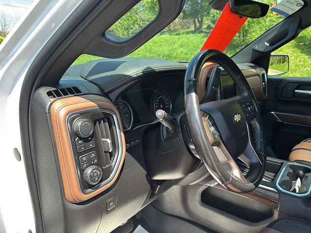 Used 2019 Chevrolet Silverado 1500 High Country w/ High Country Premium Package AWD/4WD image 13