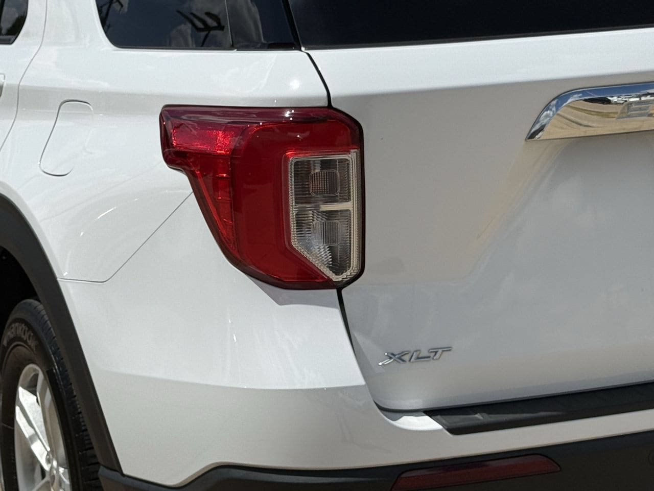 Certified 2023 Ford Explorer XLT AWD/4WD image 7