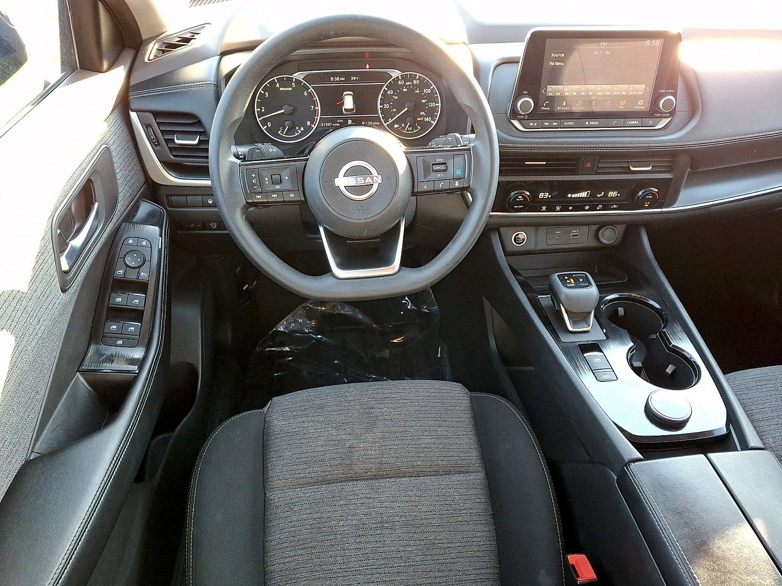 Used 2023 Nissan Rogue SV image 10