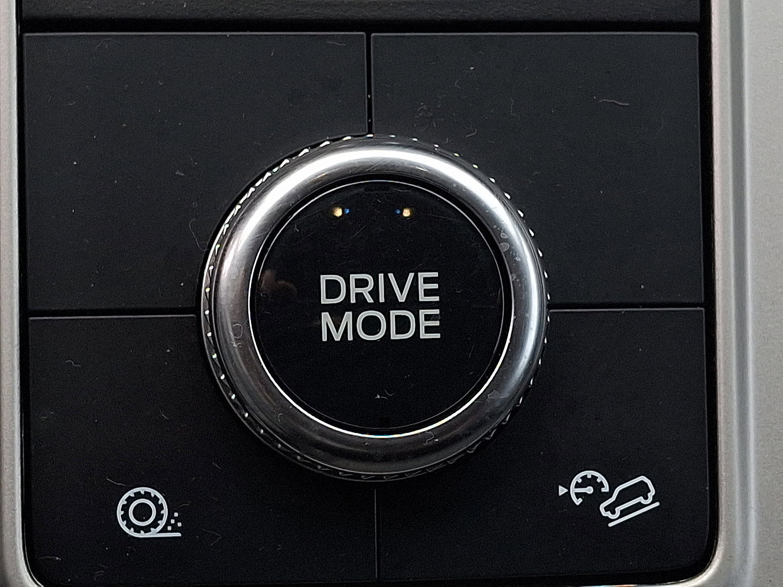 Certified 2022 Ford Explorer XLT w/ Class IV Trailer Tow Package image 25