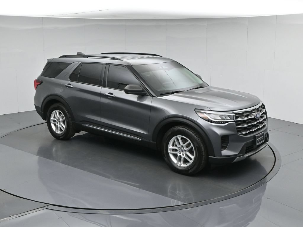 Certified 2025 Ford Explorer Active RWD image 46