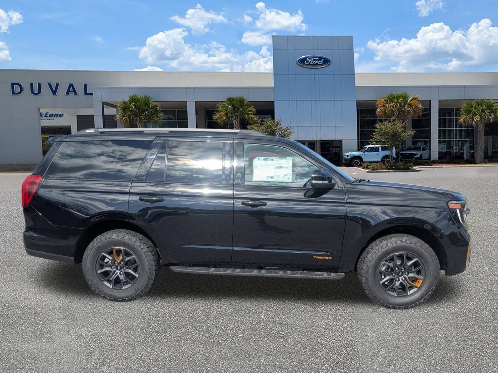 Certified 2025 Ford Expedition Tremor AWD/4WD image 3