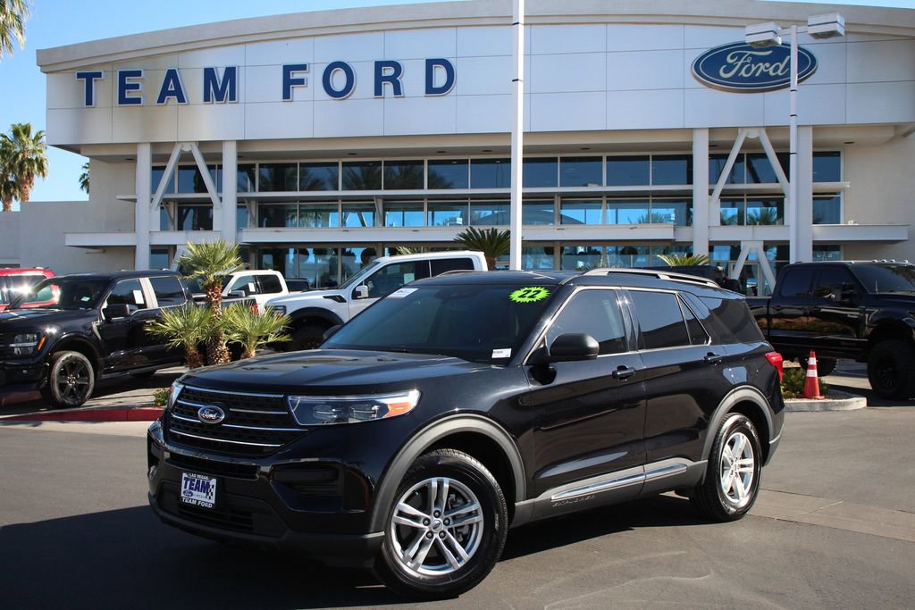 Certified 2022 Ford Explorer XLT RWD image 2