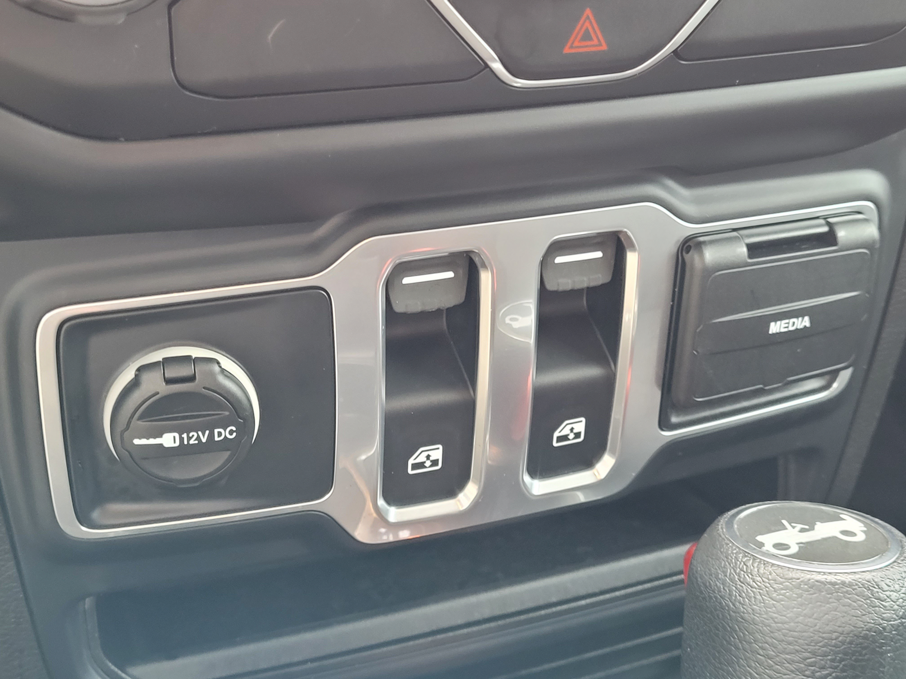 Used 2019 Jeep Wrangler Sport AWD/4WD image 22