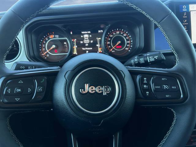 Used 2025 Jeep Wrangler Unlimited Sport AWD/4WD image 11