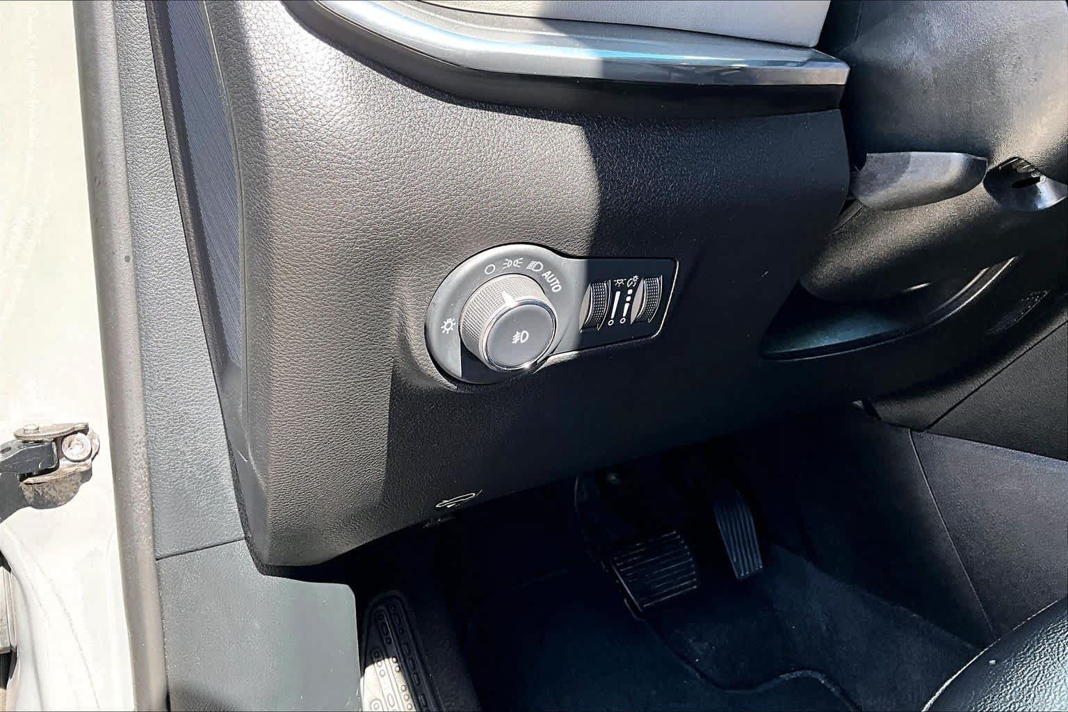 Used 2024 Jeep Compass Limited AWD/4WD image 37
