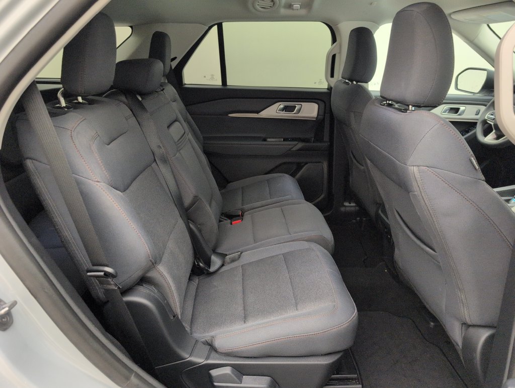 Certified 2026 Ford Explorer Active RWD image 11