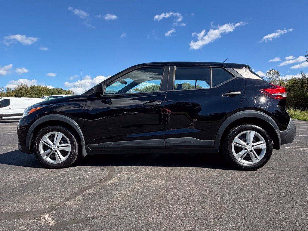 Used 2020 Nissan Kicks S FWD image 8