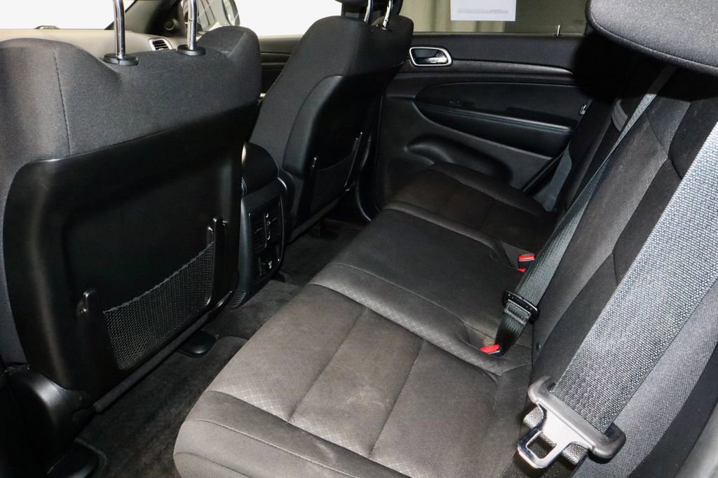 Used 2018 Jeep Grand Cherokee Laredo image 22