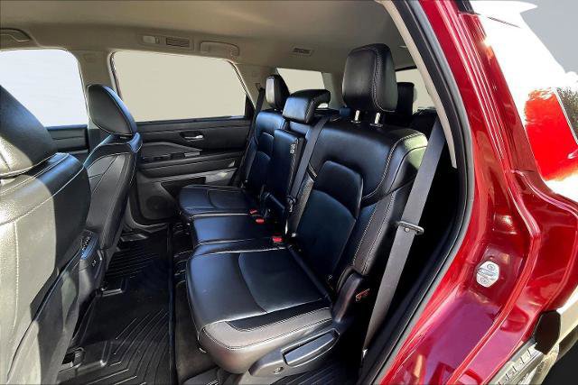 Used 2023 Nissan Pathfinder SL image 29