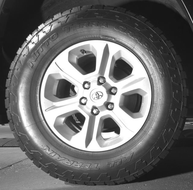 Used 2021 Toyota 4Runner SR5 AWD/4WD image 12