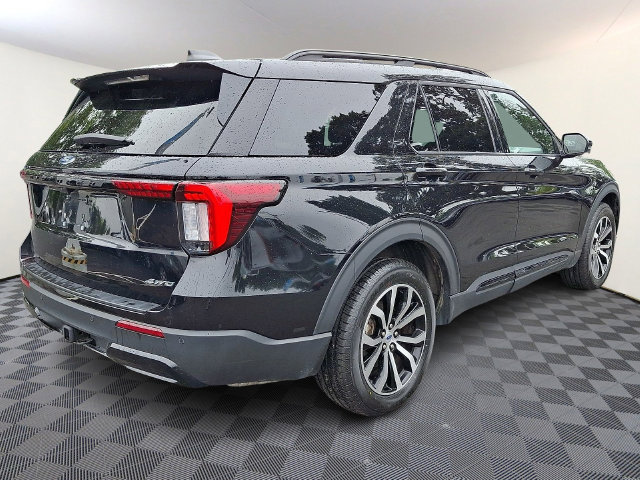 Certified 2025 Ford Explorer ST-Line AWD/4WD image 7