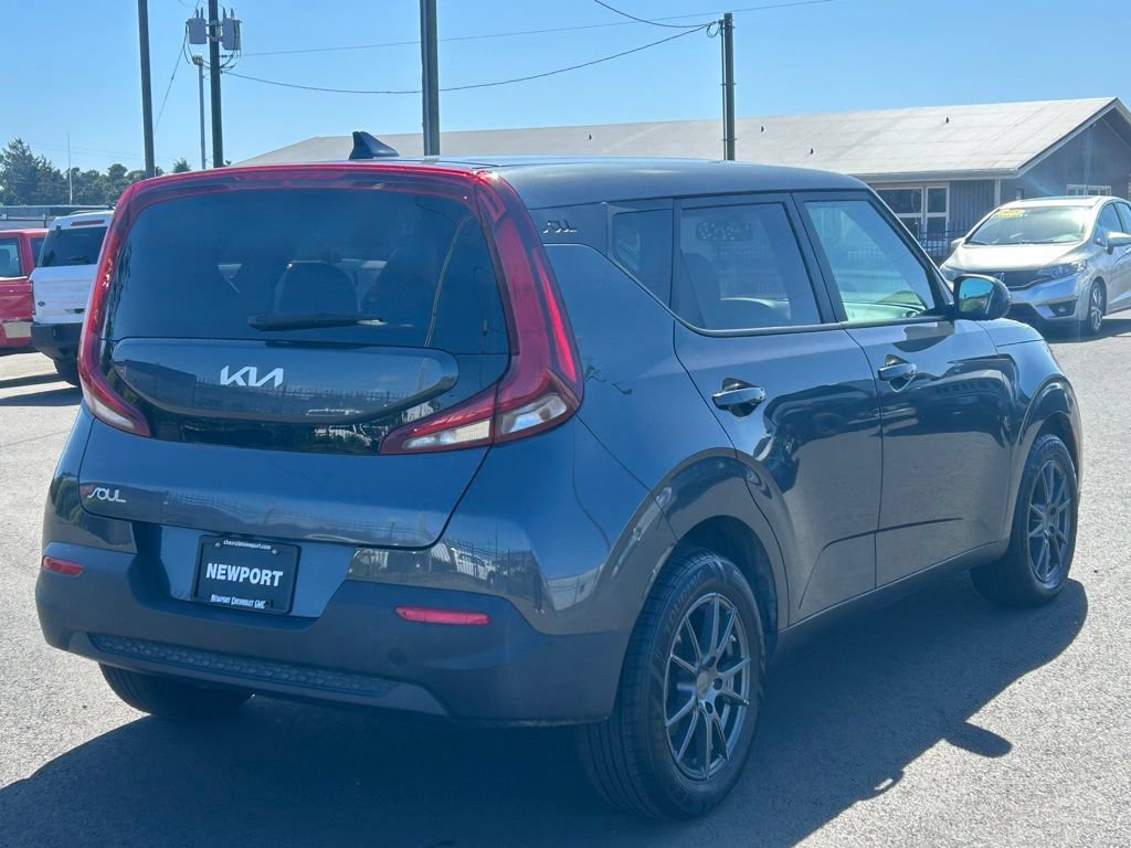 Used 2022 Kia Soul LX FWD image 9