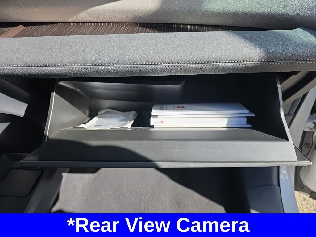 Used 2024 Toyota Sienna XLE image 11