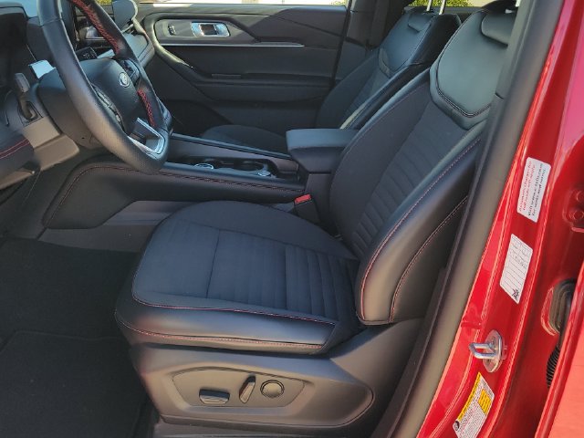 Certified 2025 Ford Explorer ST-Line w/ ST-Line Street Pack AWD/4WD image 6