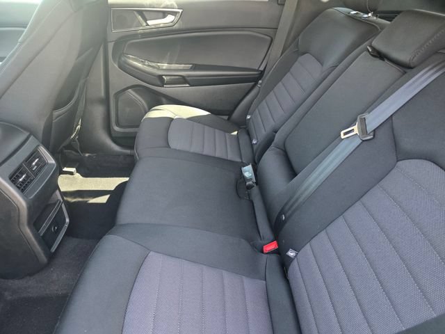 Certified 2023 Ford Edge SE w/ Black Appearance Package AWD/4WD image 9