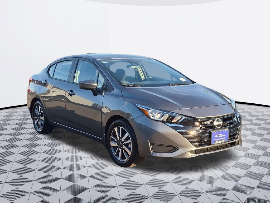 Used 2024 Nissan Versa SV w/ Trunk Package FWD image 8
