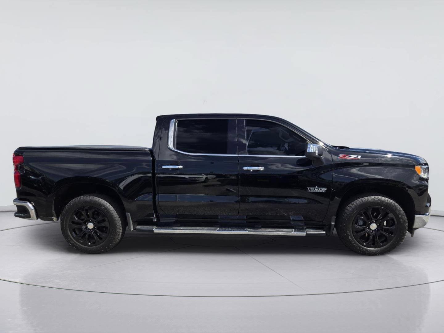 Used 2023 Chevrolet Silverado 1500 LTZ w/ LTZ Premium Texas Edition AWD/4WD image 4