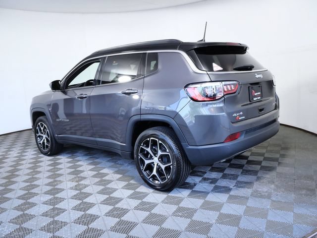 Used 2024 Jeep Compass Limited AWD/4WD image 6