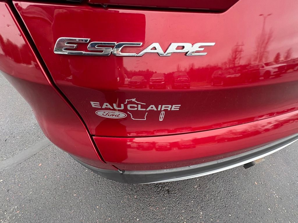 Certified 2019 Ford Escape Titanium w/ U9j03 - Titanium Tow Package AWD/4WD image 11