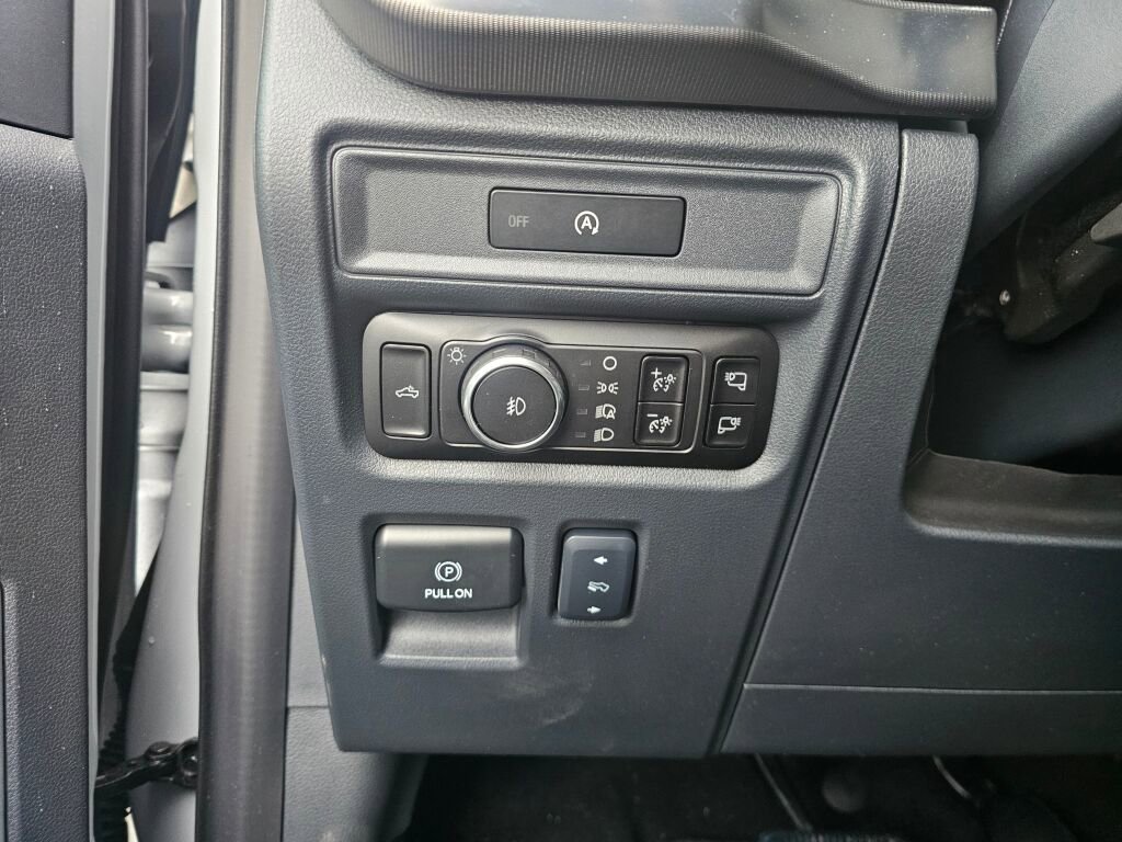 Certified 2025 Ford F150 Lariat w/ Equipment Group 502A High image 20