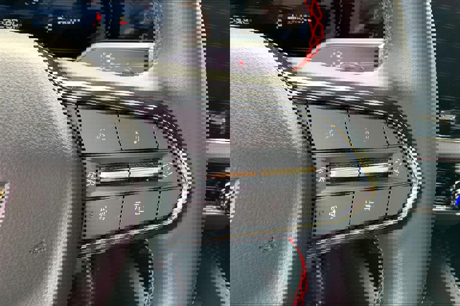 Used 2025 Chevrolet Equinox RS w/ Safety and Technology Package image 22