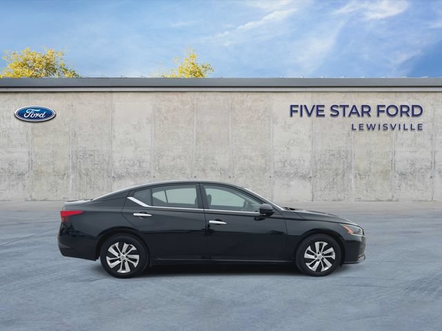 Used 2024 Nissan Altima 2.5 S FWD image 8