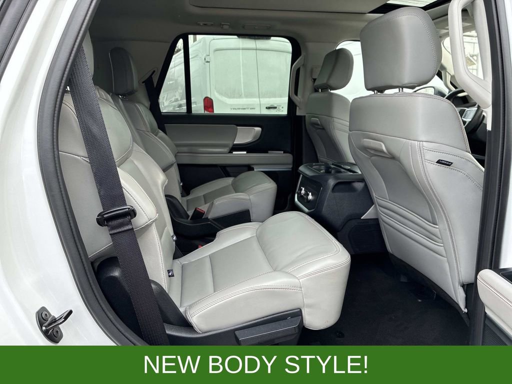 Certified 2025 Ford Expedition Active image 10