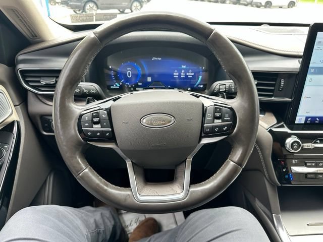 Certified 2021 Ford Explorer Platinum w/ Equipment Group 601A AWD/4WD image 61