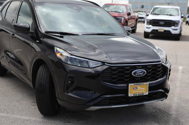 Certified 2023 Ford Escape ST-Line Select w/ Tech Pack #2 AWD/4WD image 5