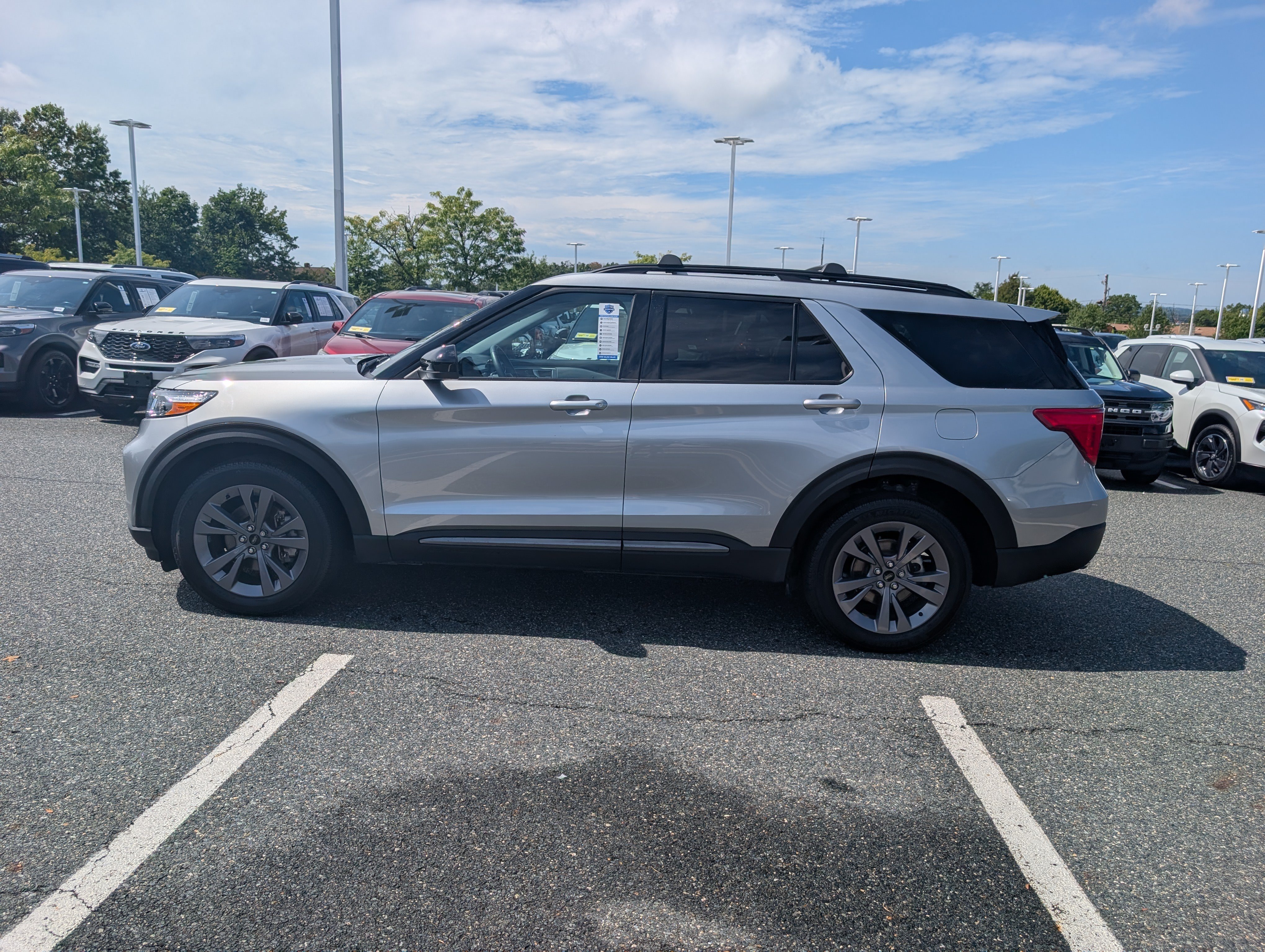 Certified 2024 Ford Explorer XLT w/ Equipment Group 202A AWD/4WD image 6