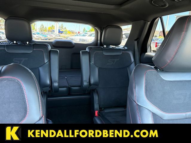 Certified 2025 Ford Explorer ST AWD/4WD image 17