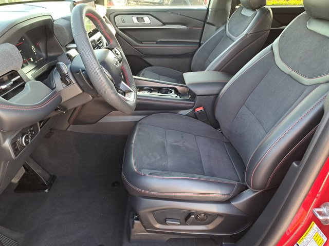 Certified 2025 Ford Explorer ST image 22