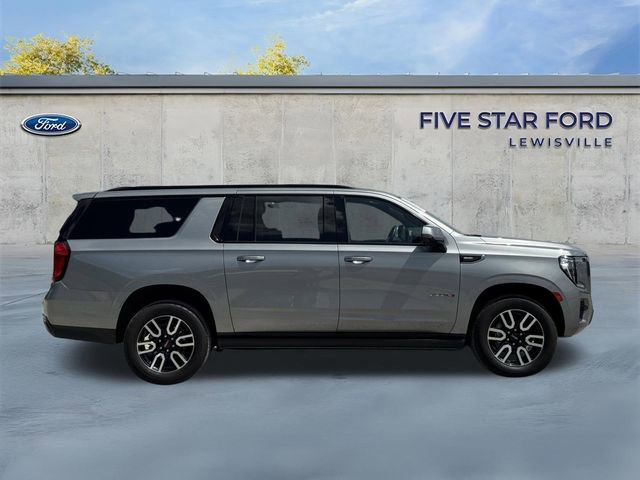 Used 2023 GMC Yukon XL AT4 w/ AT4 Premium Package AWD/4WD image 3