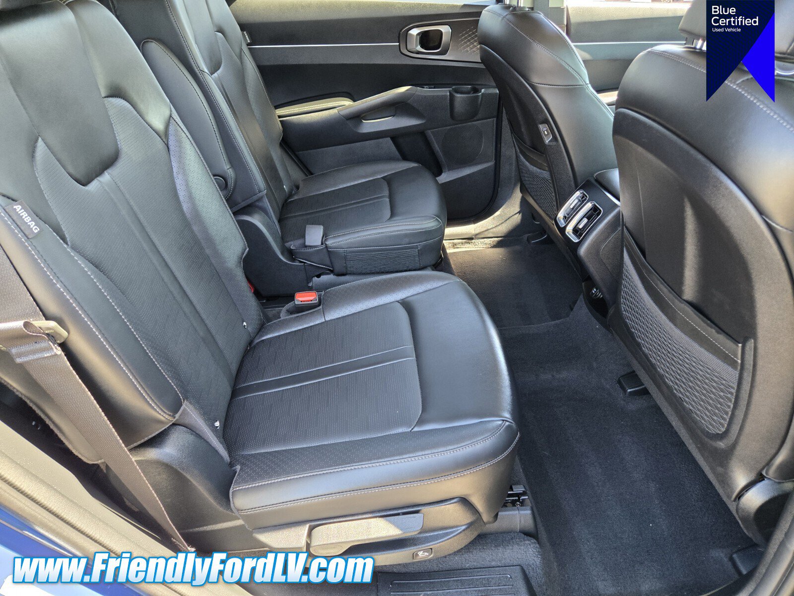 Used 2024 Kia Sorento EX w/ Panoramic Sunroof Package FWD image 17
