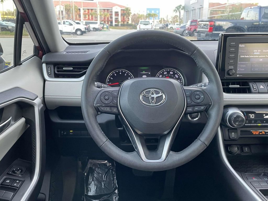 Used 2020 Toyota RAV4 XLE Premium image 13