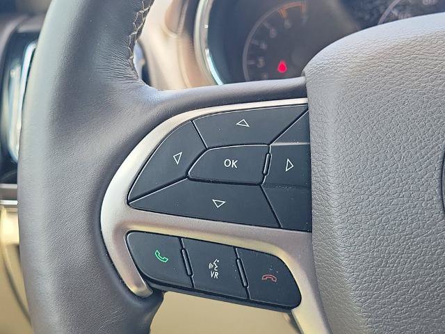 Used 2019 Jeep Grand Cherokee Overland AWD/4WD image 25