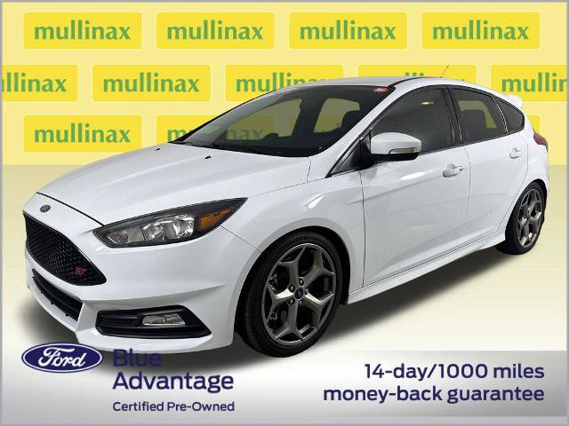 Certified 2017 Ford Focus ST FWD image 14
