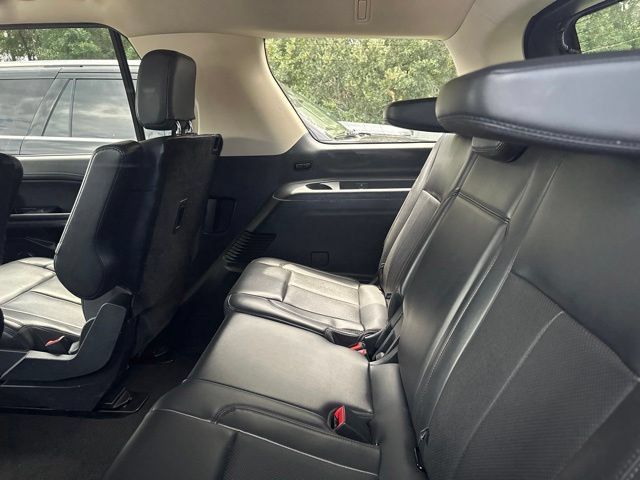 Certified 2024 Ford Expedition XLT RWD image 15