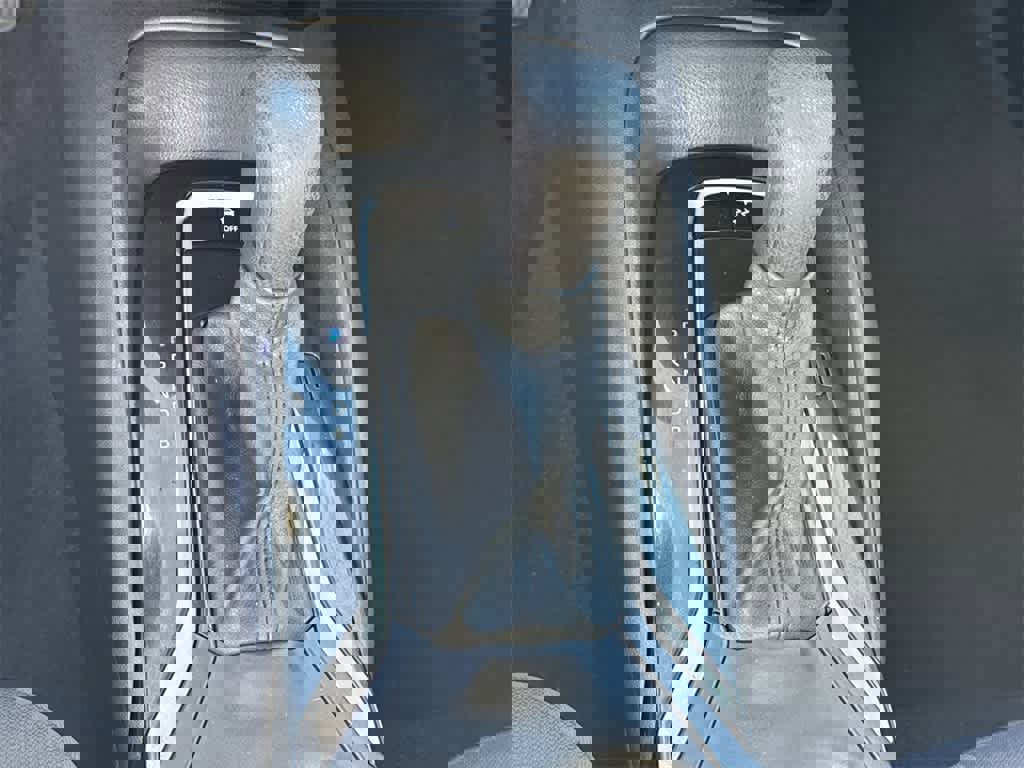 Used 2024 Toyota Corolla LE image 28