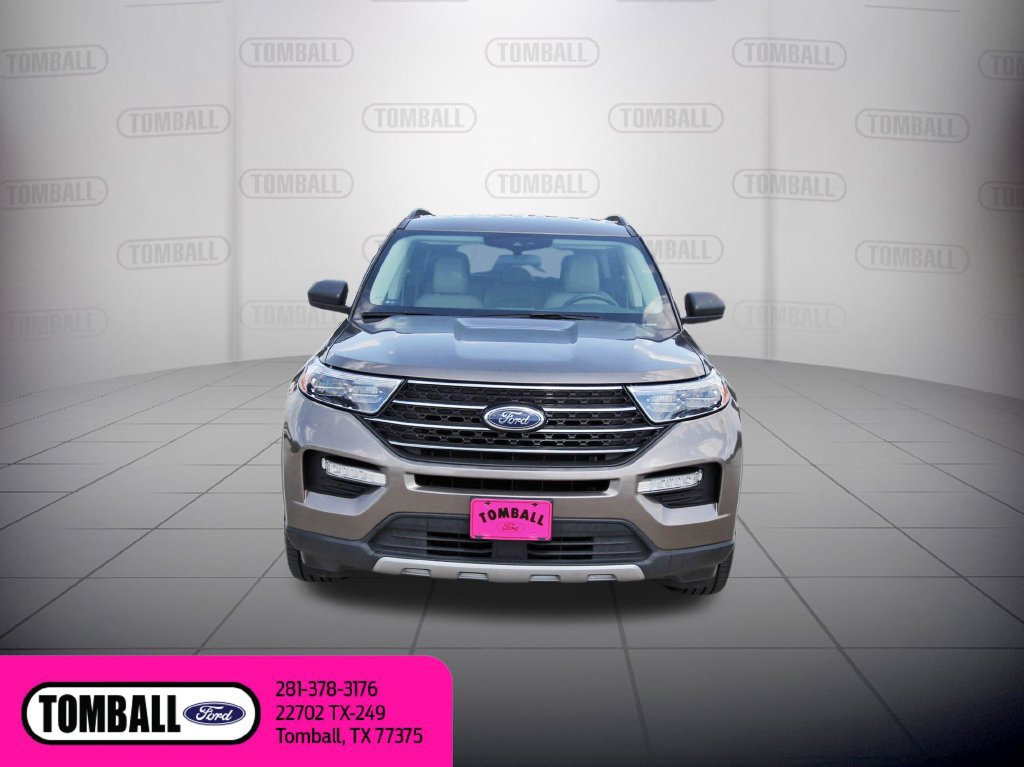 Certified 2021 Ford Explorer XLT w/ Equipment Group 202A RWD image 2